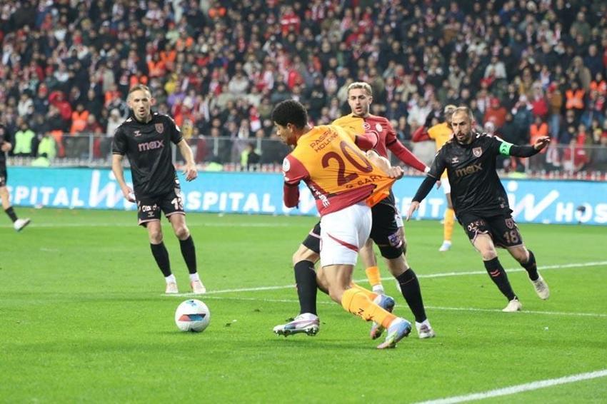 Samsunspor Galatasaray maçında 3 puan 2 golle geldi!