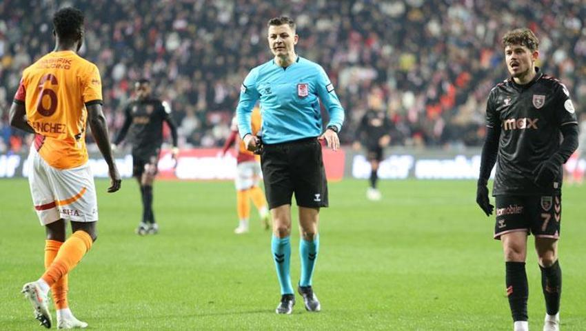 Samsunspor Galatasaray maçında tartışma yaratan ofsayt ve penaltı kararı!
