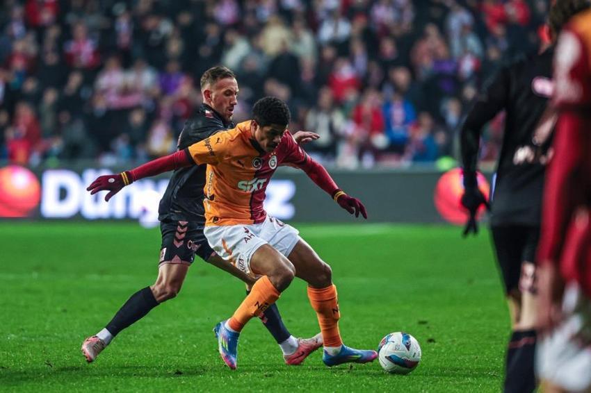 Yunus Akgün, Roland Sallai, Lemina, Gabriel Sara değil yeni transferi öve öve bitiremedi: Müthiş oynuyor, nokta transfer