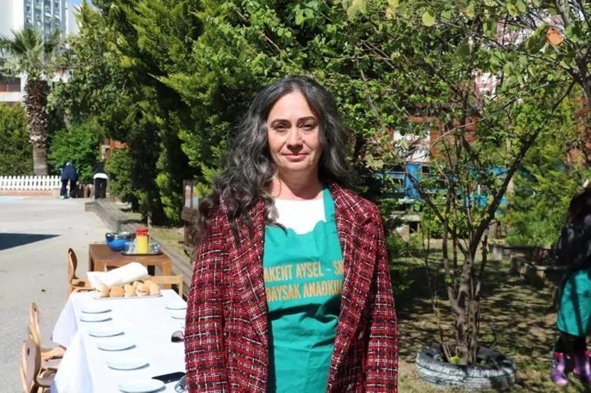 Anaokulu öğrencileri kendi yemeklerini kendi hazırlıyor