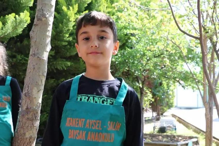 Anaokulu öğrencileri kendi yemeklerini kendi hazırlıyor