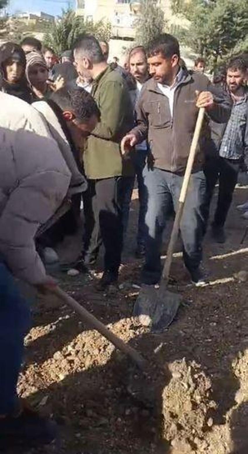 Siirt'te mezardan ses geldi iddiası panik yarattı! Ertesi gün mezarı açtılar