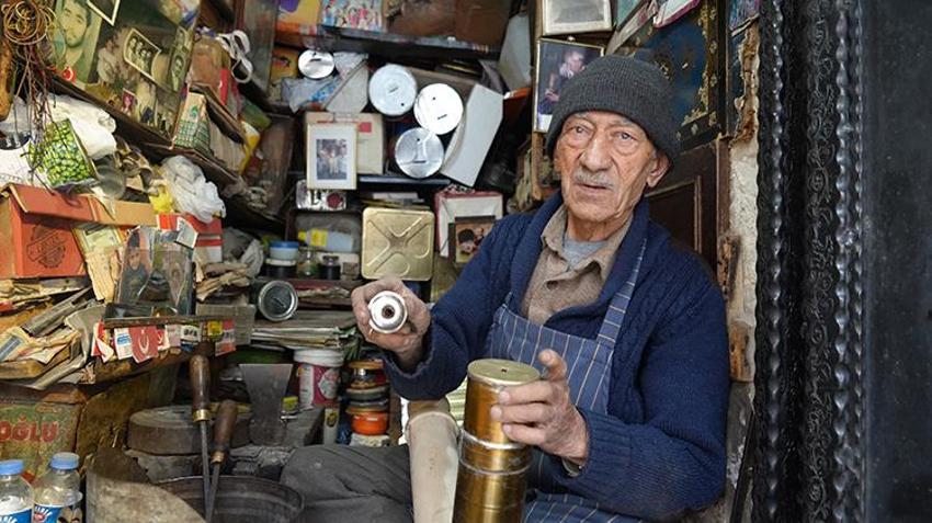 3 metrekarelik dükkanda bir ömür! 'Meslek maalesef ölüyor'