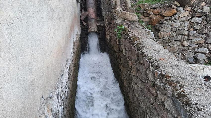 Konya'da 25 yıldan beri su değirmeni işleten vatandaş, bölgesinde mesleğin son temsilcisi