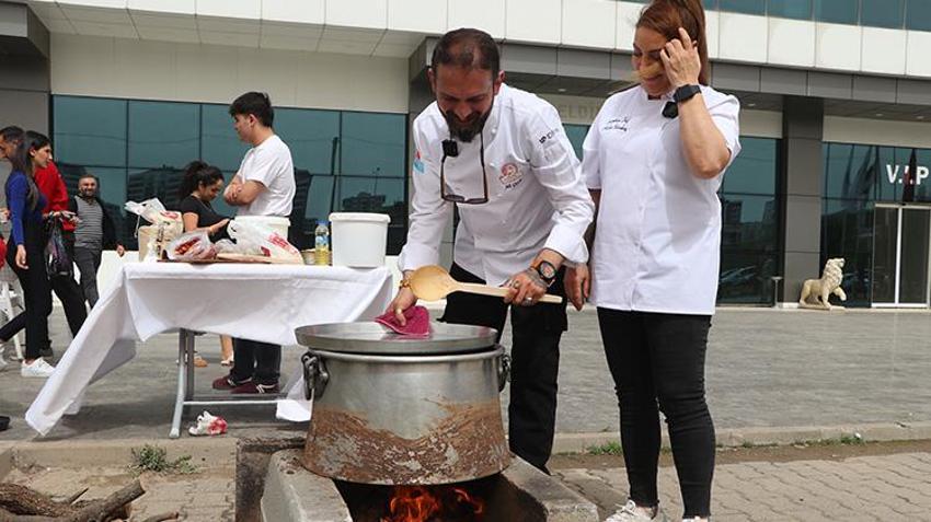 Karacadağ eteklerinden sofraya! Baharın gelmesiyle toplamaya başladılar