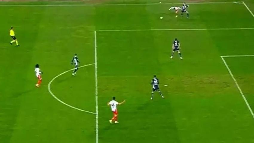 Fenerbahçe'nin golü öncesi faul kararı doğru mu?  VAR müdahalesi gerekirdi!