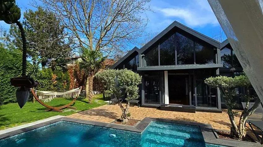 Bungalovda gizli kamera skandalı! Sapanca'da telaş başladı, polis belgelere tek tek el koydu: Yatak odası ve jakuzinin tamamı görünüyor