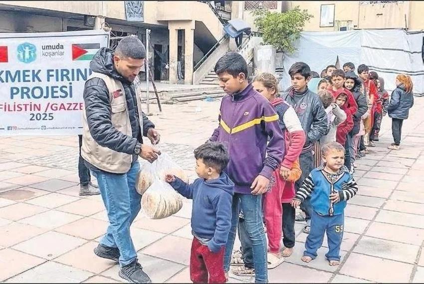 Gamze Özçelik Gazze'de ekmek fırını açtı! Bombalar altında...