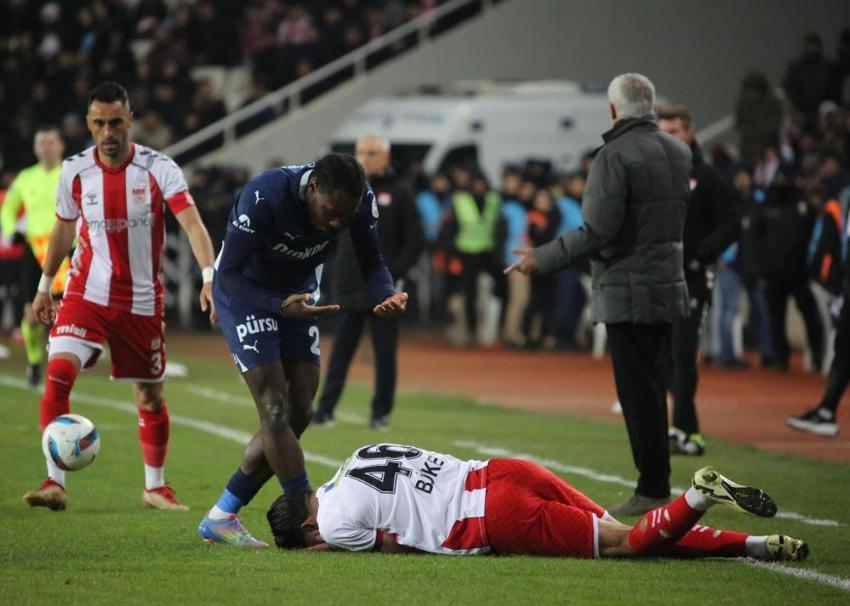 Mourinho artık vazgeçti! Talisca, Tadic yetiyor, İrfan Can Kahveci, Kostic ismini sayıp ekledi: Kaybedersin formayı