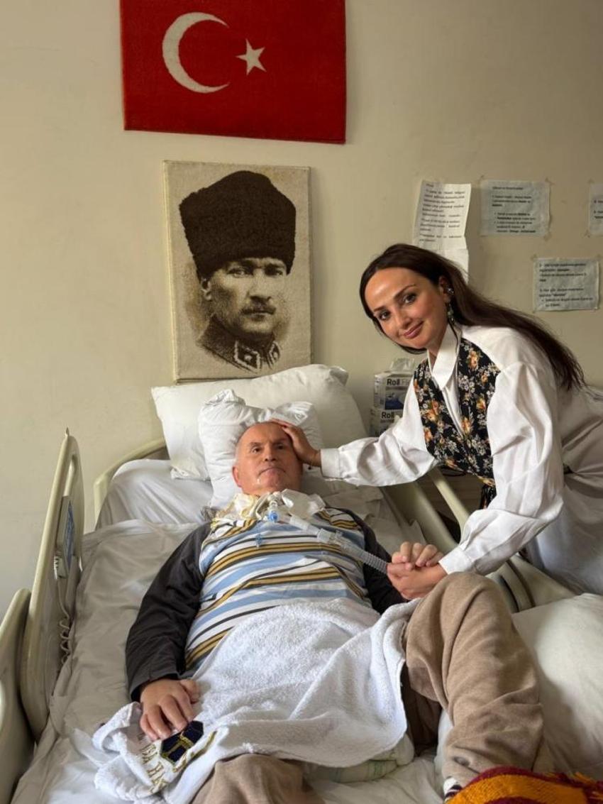 Türk futbolunun "10 numarası" ALS ile mücadelesini kızıyla sürdürüyor