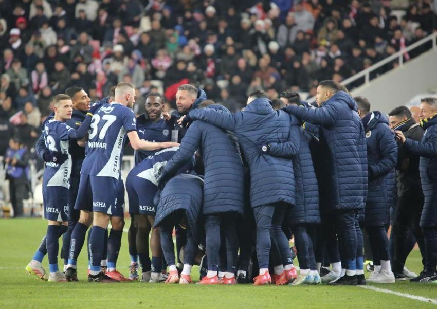 Sen ne yaptın Dusan Tadic! Mourinho'nun prensi Mbappe, Vinicius, Lewandowski'yi solladı