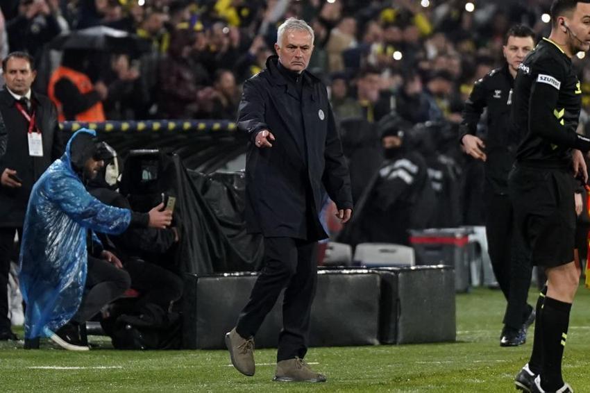 İngilizler yazdı: Mourinho Fenerbahçe'den ayrılıp Premier Lig devinin başına geçecek