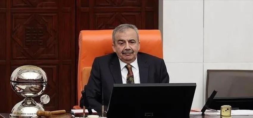 Sırrı Süreyya Önder kimdir, nereli? Sırrı Süreyya Önder'in mesleği nedir? Milletvekili Sırrı Süreyya kaç yaşında, hastalığı nedir?