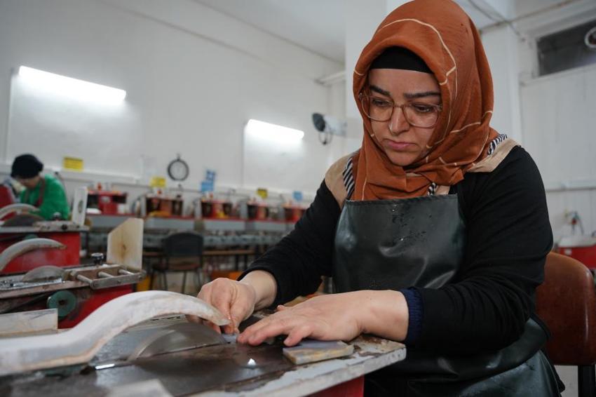 Taşlara ruh veriyorlar: Yarı değerli taşlar Tokatlı kadınların elinde altına dönüşüyor