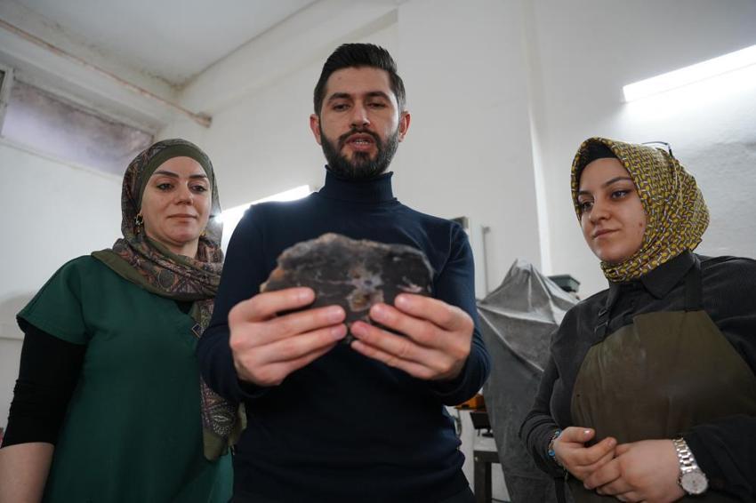 Taşlara ruh veriyorlar: Yarı değerli taşlar Tokatlı kadınların elinde altına dönüşüyor