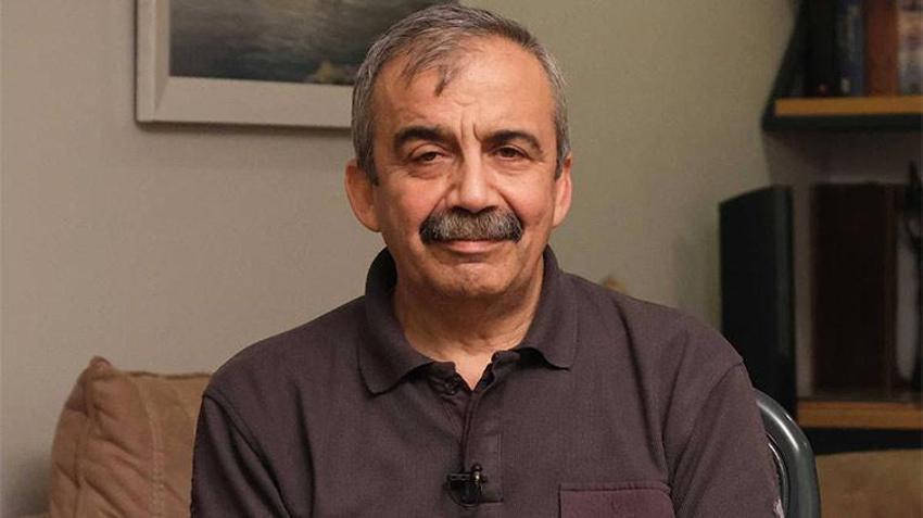 Meclis'in uzlaşmacı ismi Sırrı Süreyya Önder 12 saatlik zorlu ameliyat sonrası yaşam mücadelesi veriyor! Tüm Türkiye iyi haberi bekliyor