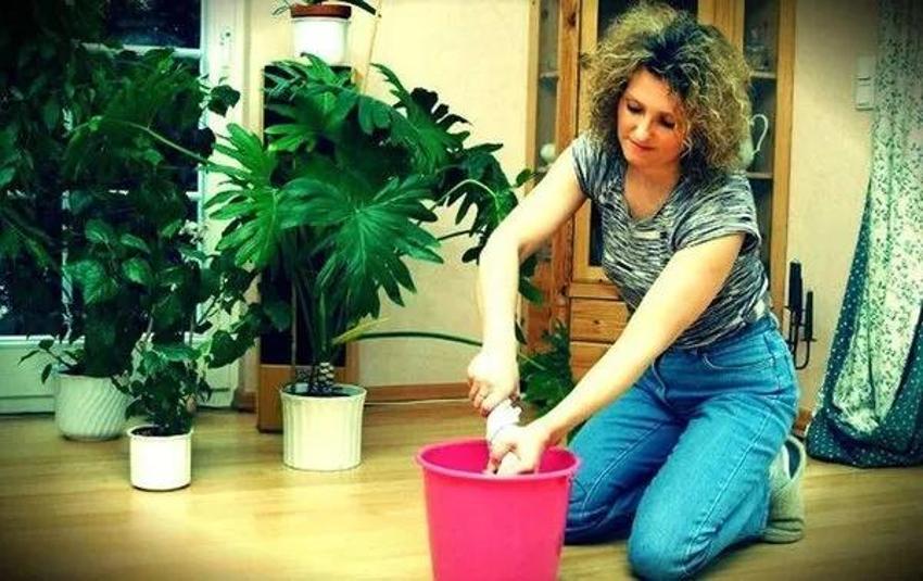 Ev kadınına emeklilik hakkı geliyor! Yeni sistemde primleri devlet ödüyor, detaylar belli oldu 