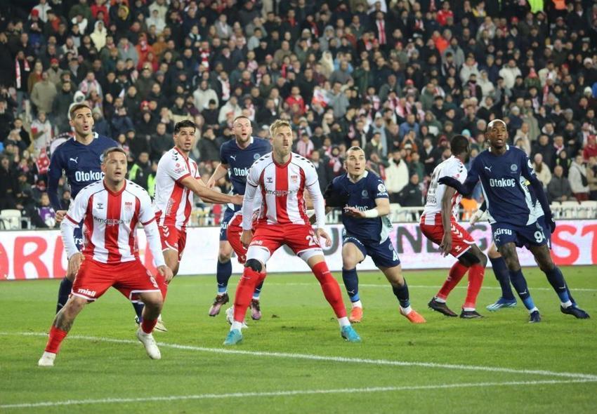 Ali Koç bir taşla iki kuş vuracak! Hem stoper hem de bek, PSV'nin yıldızı için düğmeye basıldı