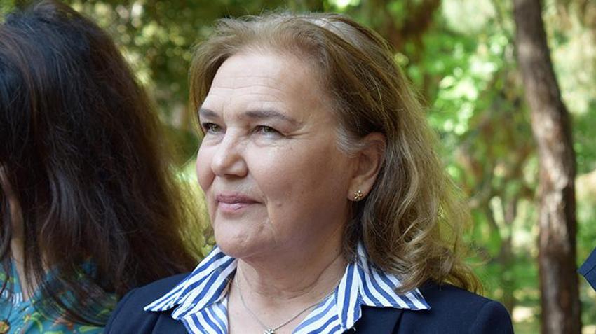 Hayvan kreşindeki yavrular anne şefkatiyle büyütülüyor!
