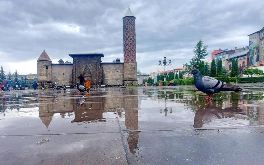 Yağmur, gök gürültülü sağanak, sis ve toz taşınımı uyarısı! Meteoroloji son raporu açıkladı; Göz gözü görmeyecek
