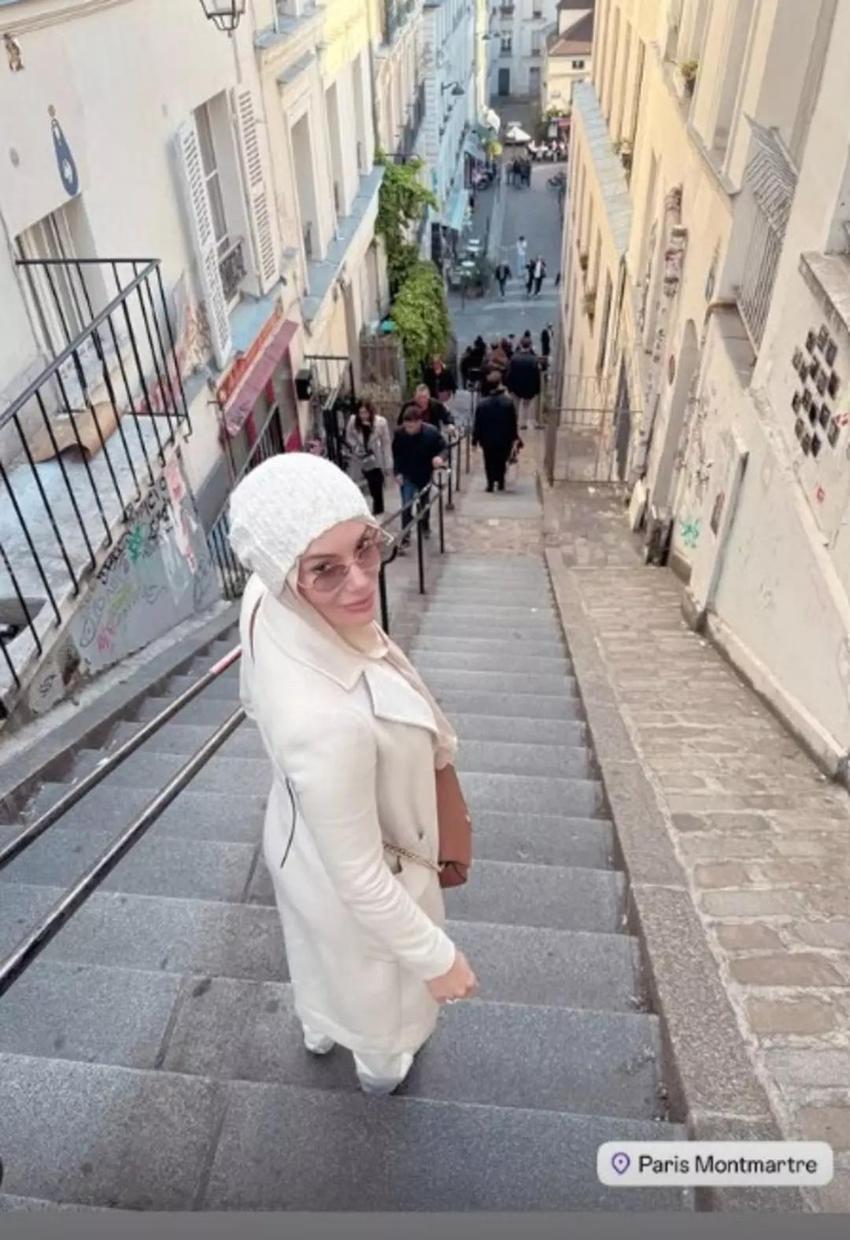 Gamze Özçelik'e beğeni yağdı! Eşi Reshad Strik'le Paris'te...