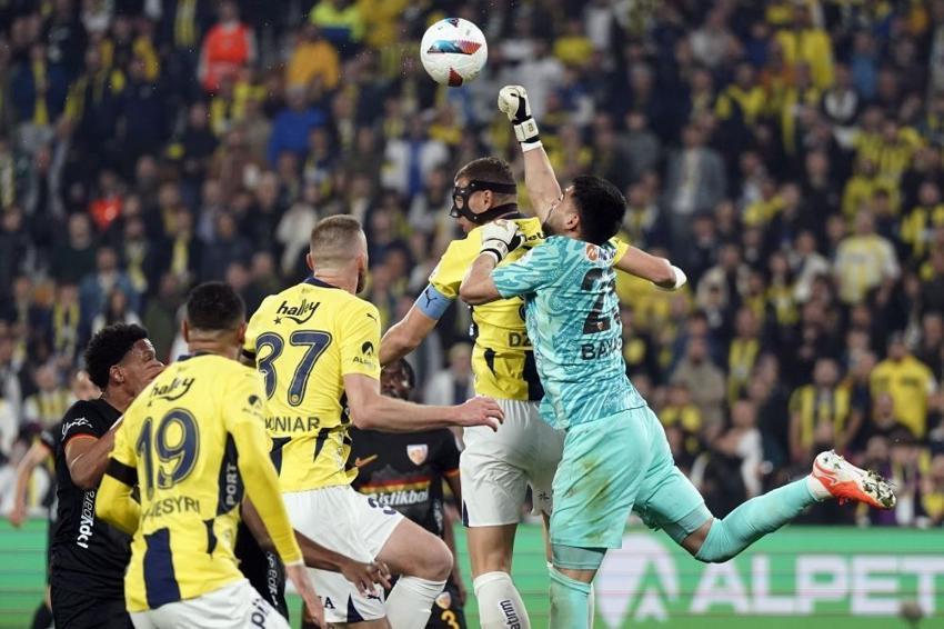 Fenerbahçe'yi bitirdi, şampiyonluk gitti: Mourinho istifa mektubunu imzalamalı