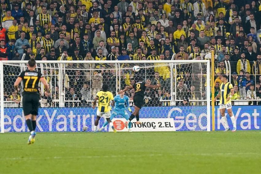 Fenerbahçe'yi bitirdi, şampiyonluk gitti: Mourinho istifa mektubunu imzalamalı