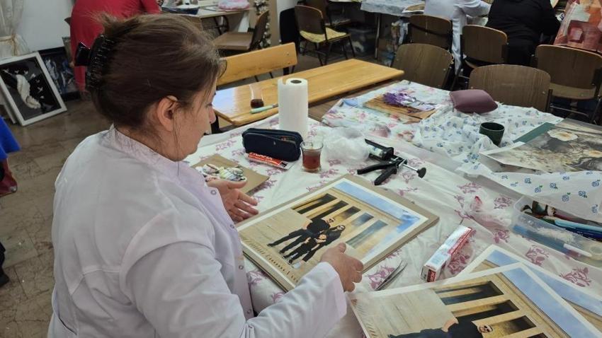 Ev hanımlarının ve emeklilerin yeni tutkusu: Rölyef'le sosyalleşiyorlar