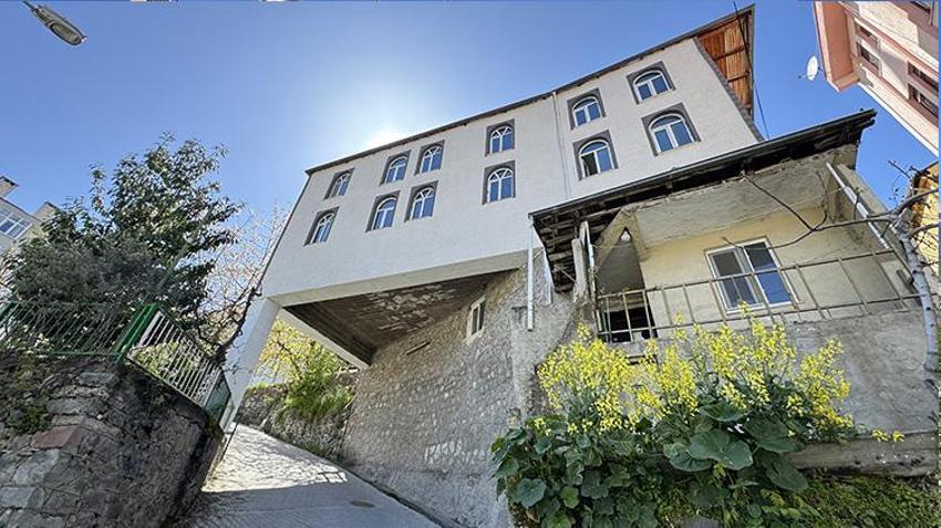 Altı yol üstü cami! Doğu Karadeniz'de ilginç yapı