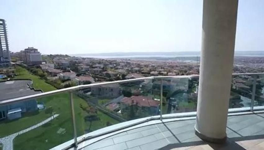 Eşinin ölümüyle yaşadığı zor günleri geride kaldı! Çocuklarıyla yaşadığı evin kapılarını ilk defa açtı