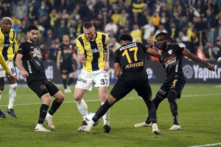 Mourinho'ya güle güle! Fenerbahçe yılın bombasını patlattı: Ancelotti geliyor, Ali Koç kararını verdi