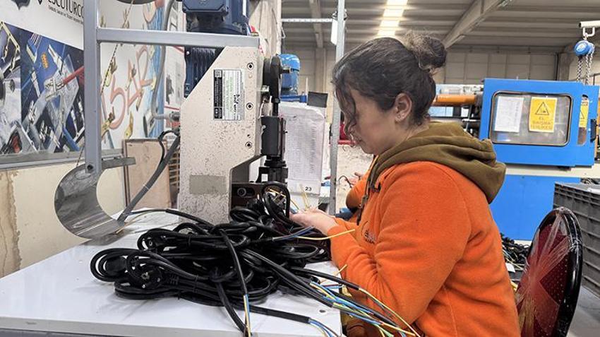 3 kişilik atölyeden 400 çalışanlı fabrikaya! Gurbette kazandı, memleketine yatırım yaptı: 'Eve' geri döndü, 6 kıtada 56 ülkeye ihracat yapıyor
