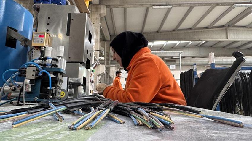 3 kişilik atölyeden 400 çalışanlı fabrikaya! Gurbette kazandı, memleketine yatırım yaptı: 'Eve' geri döndü, 6 kıtada 56 ülkeye ihracat yapıyor