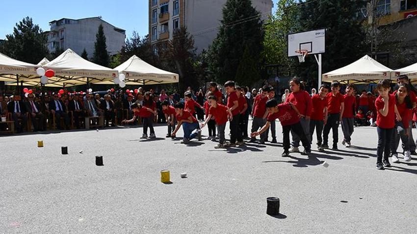 Kaybolmaya yüz tutan çocuk oyunlarını yeniden oynandı! 