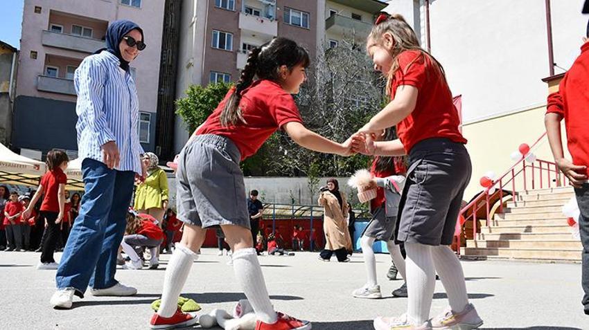 Kaybolmaya yüz tutan çocuk oyunlarını yeniden oynandı! 