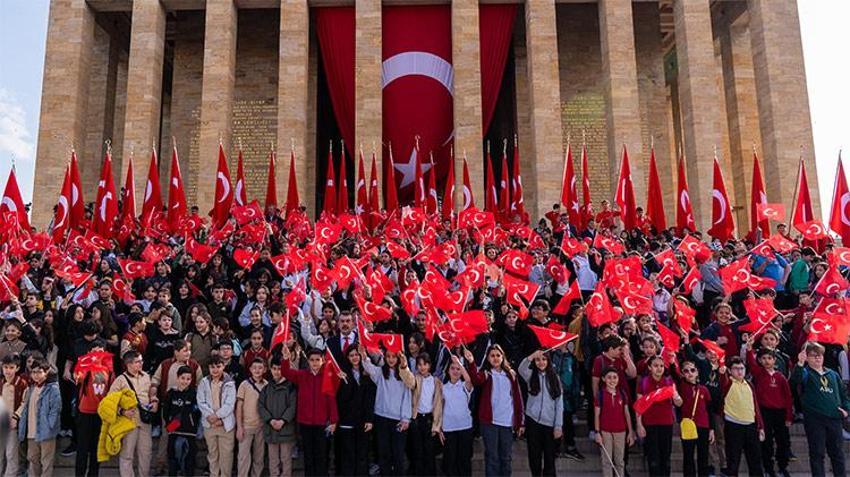 Siyasilerden 23 Nisan mesajları!