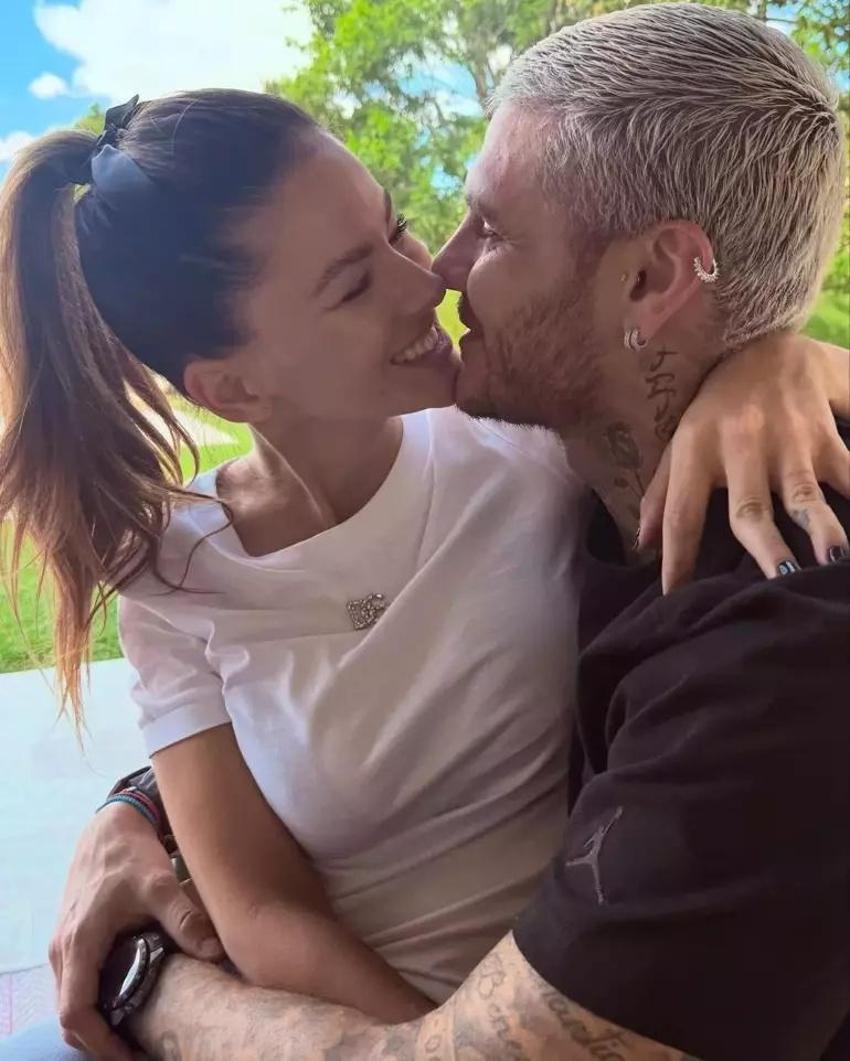 Icardi Wanda ile verdiği pozu bu kez sevgilisi China Suarez ile verdi!