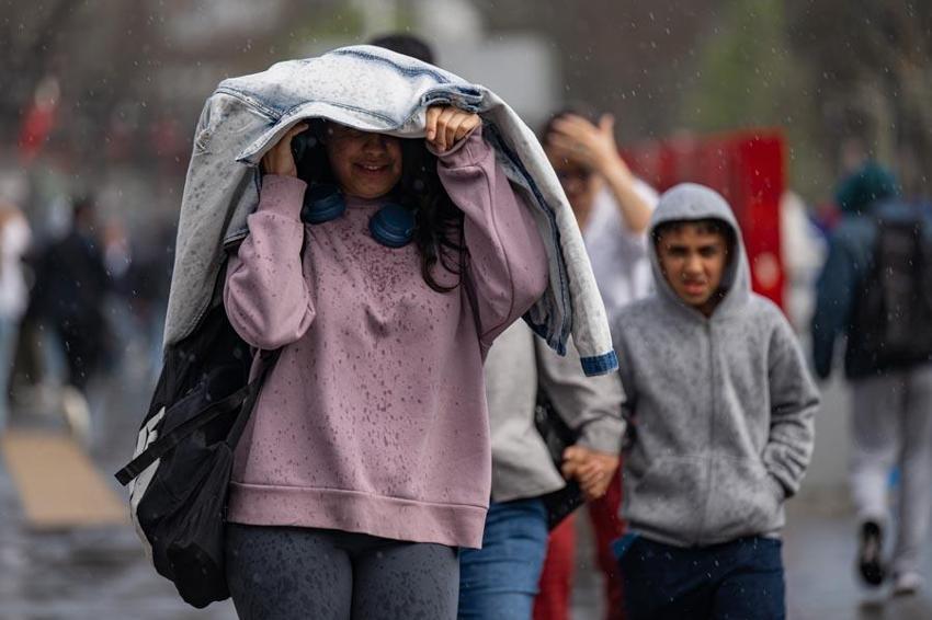 Meteorolojiden 25 il için sarı kodlu uyarı! Su baskınlarına dikkat, yağış hafta sonuna kadar sürebilir