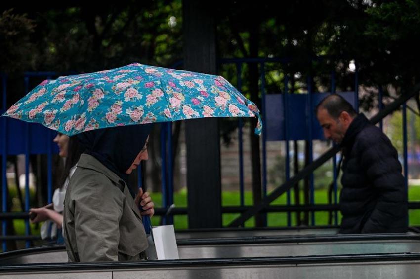Meteoroloji 38 şehiri kuvvetli sağanak yağışlara karşı uyardı! İşte son hava durumu raporu