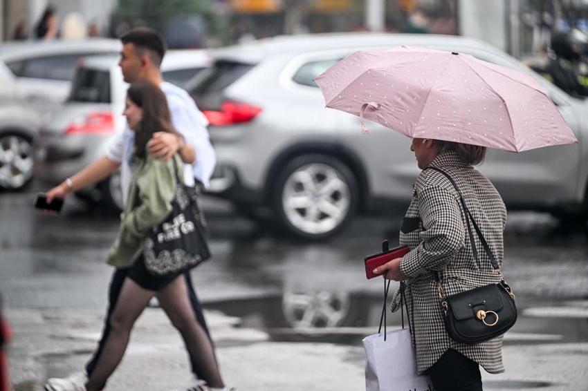 Meteorolojiden 25 il için sarı kodlu uyarı! Su baskınlarına dikkat, yağış hafta sonuna kadar sürebilir