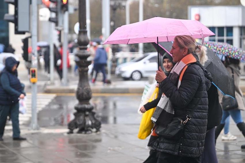 Meteoroloji 38 şehiri kuvvetli sağanak yağışlara karşı uyardı! İşte son hava durumu raporu