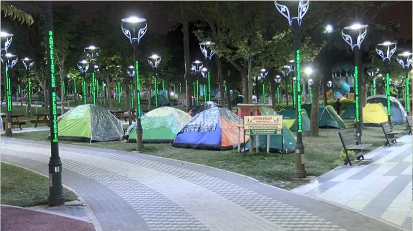 Çadırlarda ikinci gün: Deprem çabuk bitsin evimize gidelim