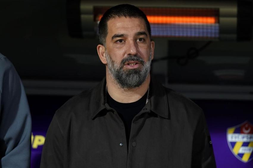 Eyüpspor'da Galatasaray maçı öncesi kriz! Arda Turan sessiz kaldı, futbolculardan olay protesto