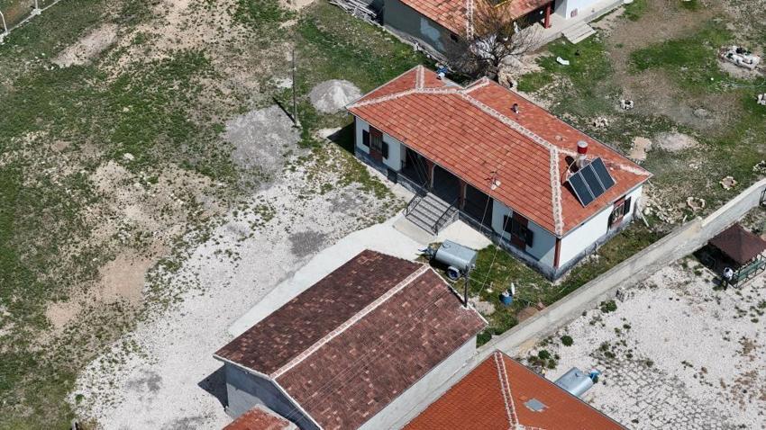 Ankara'nın gözlerden uzak susuz köyü! Yaşayan kimse kalmadı: 'Eski zamandaki gibi atla eşekle su taşıyoruz'