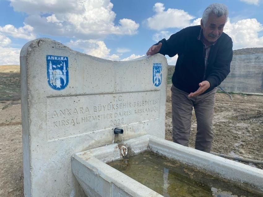 Ankara'nın gözlerden uzak susuz köyü! Yaşayan kimse kalmadı: 'Eski zamandaki gibi atla eşekle su taşıyoruz'