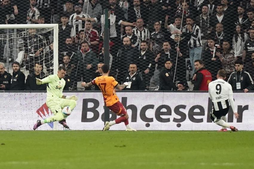 Berke Özer gelecek derken Fernando Muslera kararından vazgeçti! Okan Buruk'un dediği olacak