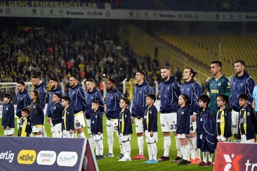 Fenerbahçe'de Beşiktaş derbisi öncesi alarm! Kostic, Amrabat, Fred ve İrfan Can Kahveci yakabilir