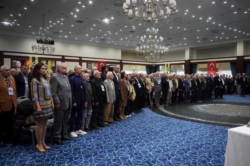 Ali Koç istifa sesleriyle Fenerbahçe kongresi başladı: Bizi hayal kırıklığına uğrattı