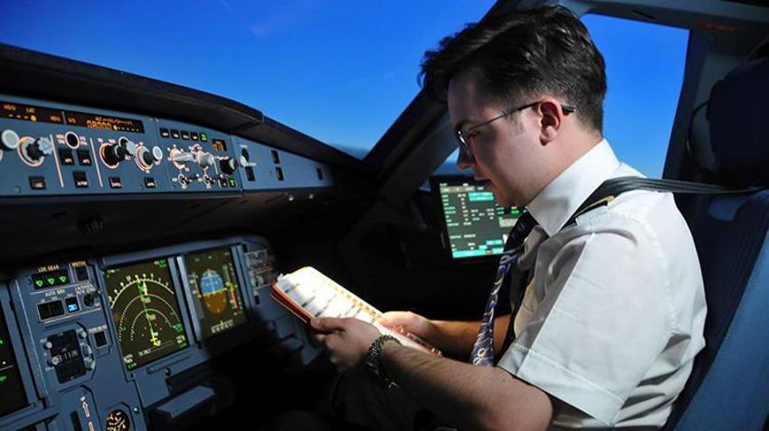 Anne, baba, ağabey pilot! 17 yaşında lisans aldı, 22'sinde kaptan koltuğuna oturdu: THY'nin en genç pilotu oldu!