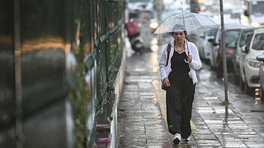 Meteoroloji'den kritik uyarı! Yurdun tamamında sağanak alarmı verildi! Adana'da sağanak sele neden oldu: Cadde ve sokakla göle döndü